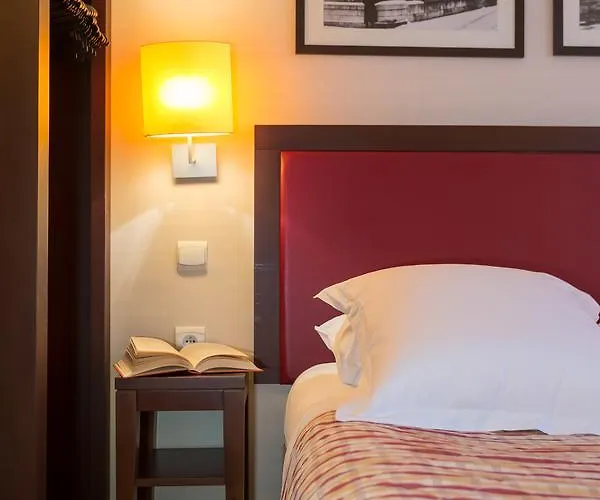 Le Hotel 2*