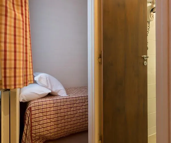 Le Hotel Vincennes