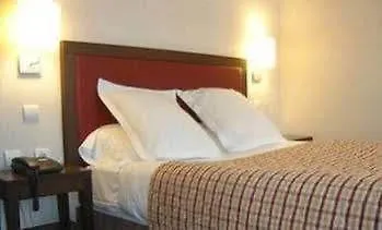 Le Hotel 2*